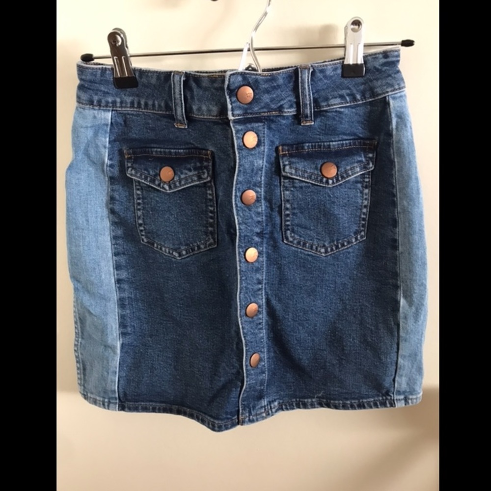 Madewell stretch denim skirt w side panels